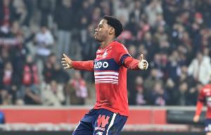 开云下载-罗马诺：25岁加拿大中锋戴维已和尤文正式签约5年，随后就将官宣