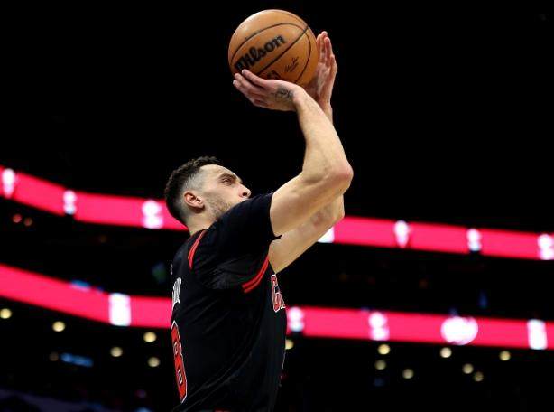 开云在线-交易价值大幅度跳水 “高薪低能”的拉文已成负资产