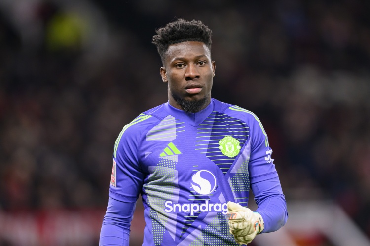 开云下载-曼联考虑以2500万英镑出售奥纳纳，沙特或成潜在下家，球员赛季初遭雪藏