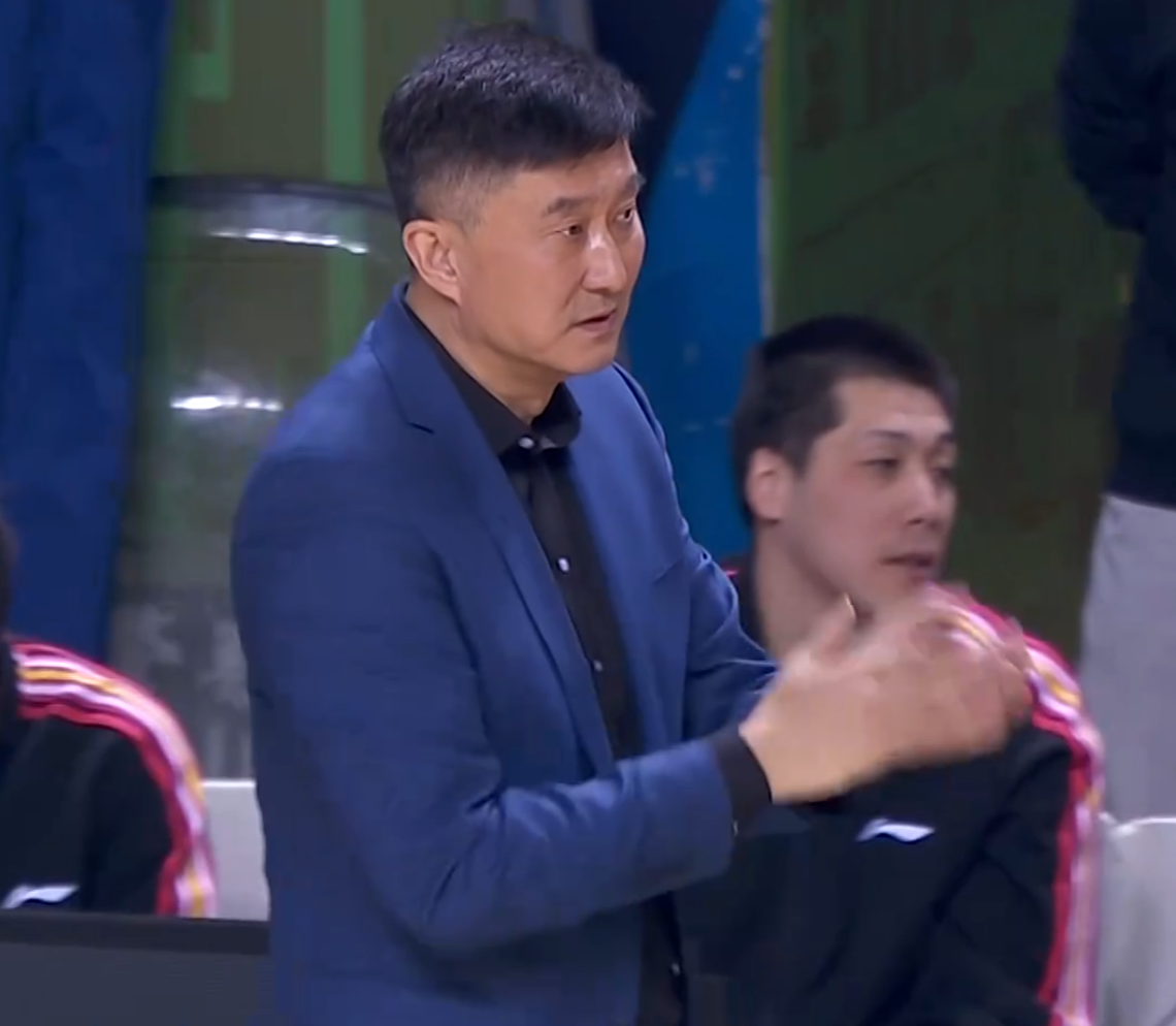 开云官网-广东16分大胜同曦！胡明轩王者归来，焦泊乔爆发砍两双，徐杰9+5